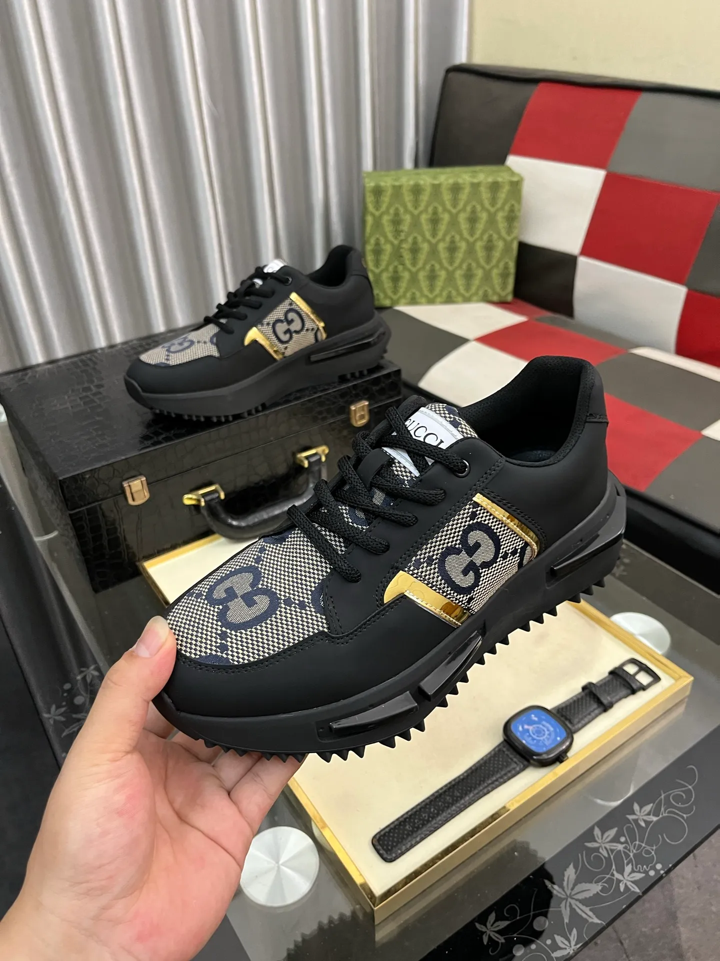 Men's Men's Shoes 💰458⌚️⌚️【GUCCI】Gucci men's latest white shoe series casual shoes! The official website is built 1:1. Upper: Made of imported cowhide, with electric embroidery ➕Inner lining: Made of high-quality first-layer pigskin, soft and comfortable. Picky material selection and exquisite workmanship give you the best enjoyment. Size: 38-44 yards, 4️⃣ colors available.